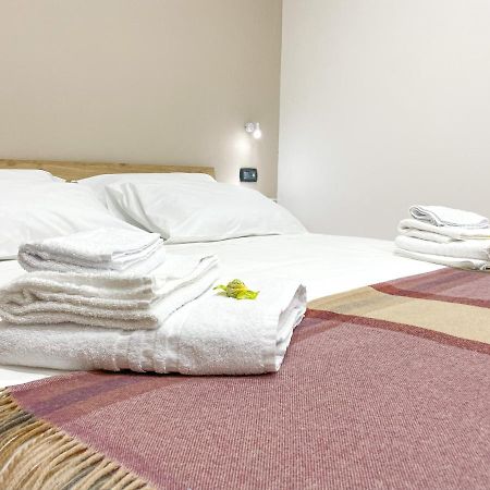 Domus Pisanelli Hotel เนเปิลส์ ภายนอก รูปภาพ